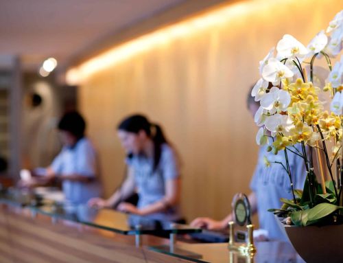 How A Modern PMS Empowers Hotel Staff During Peak Season